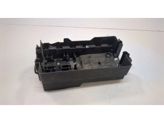 Корпус блока предохранителей Hummer H3