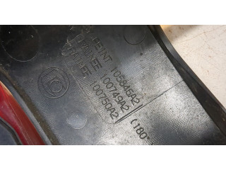 Задний фонарь          