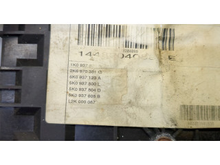 Блок предохранителей  Volkswagen Caddy 2010-2015      1K0937820B   