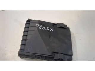 Крышка блока предохранителей Skoda SuperB 2008-2015 1K0937132F