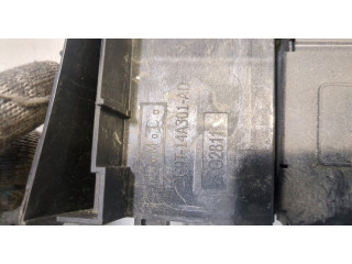 Блок предохранителей  Lincoln MKZ 2012-2016         