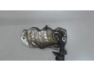 Клапанная крышка двигателя ДВС Mitsubishi Pajero 1982-1991 3 MD137910, MD137906