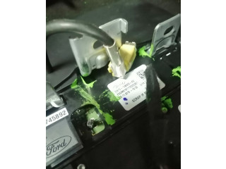 Дисплей мультимедиа  Ford EcoSport 2017- gn1518b955fe        