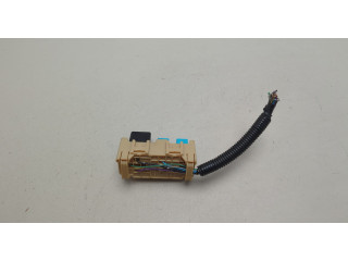 Блок реле  Toyota Highlander 1 2001-2007         