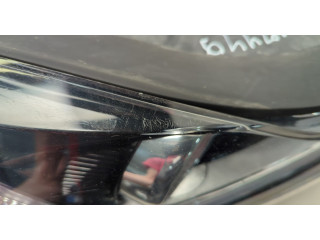 Фара передняя  Chevrolet Trax 2016-2022 правая 