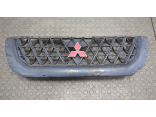 Решетка радиатора Mitsubishi Montero Sport / Pajero Sport 1996-2008 MR607481
