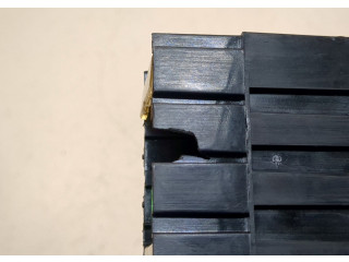 Блок предохранителей  Citroen C4 2004-2010         