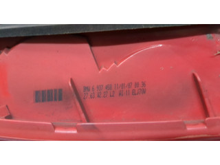 Задний фонарь          