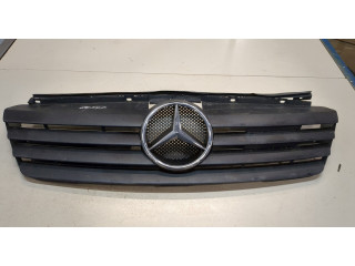 Решетка радиатора  Mercedes Vaneo          