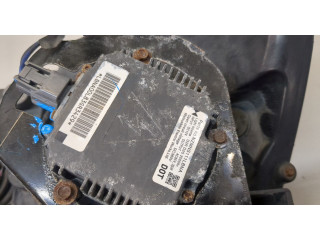 Фара передняя  Infiniti QX56 2004-2010 правая 