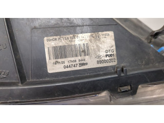 Фара передняя Peugeot 208 2012-2019 правая