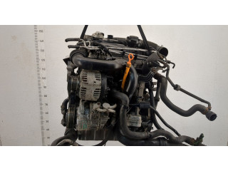 Форсунка топливная Volkswagen Touran 2003-2006 038130073AG