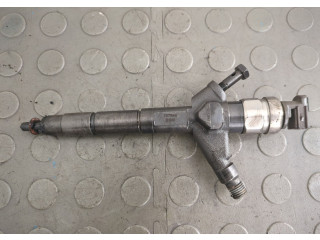 Форсунка топливная  Nissan Pathfinder 2004-2014    16600EC00A     