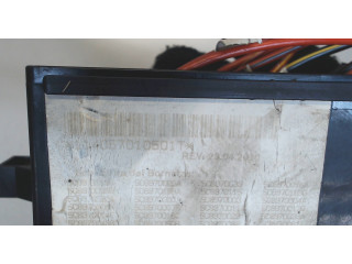 Блок предохранителей  Volkswagen Jetta 6 2010-2015      00093715B   6  1.6