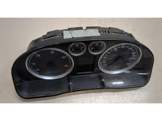 Панель приборов  Volkswagen Passat 5 2000-2005            