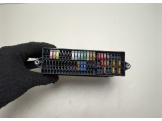 Блок предохранителей  Volkswagen Golf Plus         