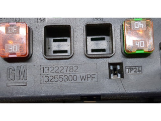 Блок предохранителей  Chevrolet Orlando 2011-2018      13222782   