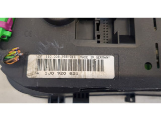 Панель приборов Volkswagen Golf 4 1997-2005 1J0920821X