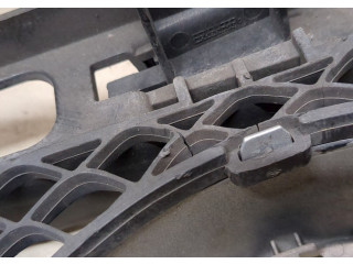 Решетка радиатора  Mercedes E W212 2013-2016          A2128850200