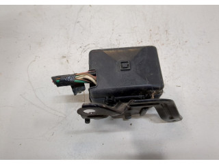 Блок реле  Toyota Highlander 2 2007-2013         