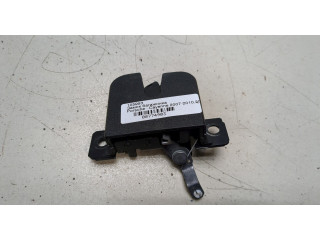 Zámek zadních dveří      