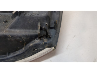 Фара передняя  Mitsubishi Pajero / Montero 2000-2006 правая 