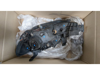 Фара передняя Mitsubishi Outlander 2003-2009 правая