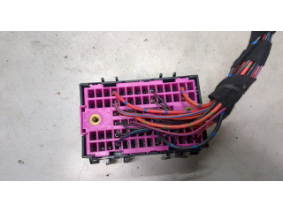 Блок предохранителей  Volkswagen Transporter 5 2003-2009           1.9