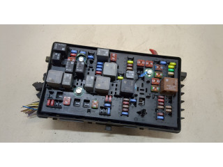 Блок предохранителей  Chevrolet Orlando 2011-2018      13222782   