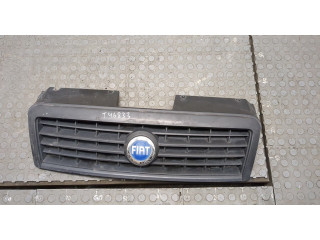 Решетка радиатора  Fiat Doblo 2005-2010          