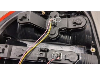 Задний фонарь 8664080 Volvo S60 2000-2009