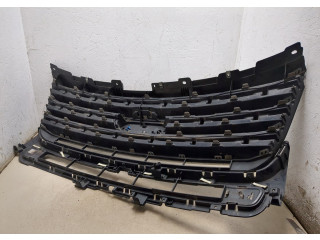 Решетка радиатора  Ford Explorer 2015-2019          FB5Z8200AC