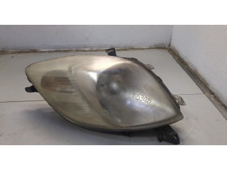 Фара передняя Toyota Yaris 2005-2011 правая