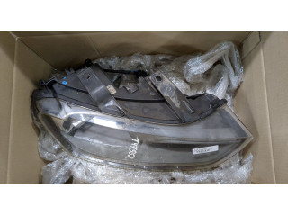 Фара передняя Audi Q3 2011-2014 правая