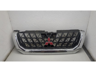 Решетка радиатора Mitsubishi Montero Sport / Pajero Sport 1996-2008 MR478595