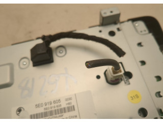 Дисплей мультимедиа  Skoda Octavia (A7) 2013-2023 5E0919605       