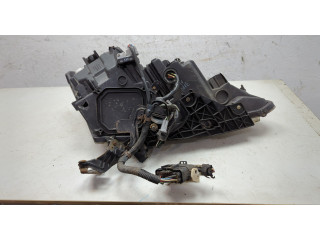 Фара передняя Lexus IS 2005-2016 левая