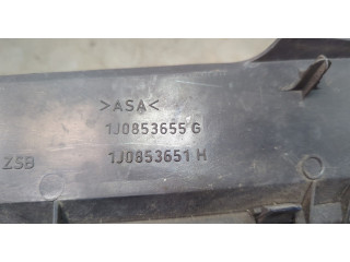 Решетка радиатора  Volkswagen Golf 4 1997-2005          