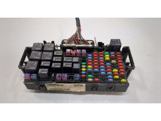 Блок предохранителей Hummer H3 25796965