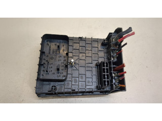 Блок предохранителей  Volkswagen Passat 7 2010-2015 Европа         