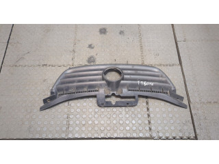 Решетка радиатора  Volkswagen Touran 2003-2006          1.9 
