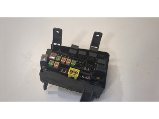 Блок предохранителей  Mitsubishi Space Star      MR301312    1.6