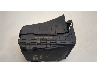 Блок предохранителей Audi Q3 2011-2014