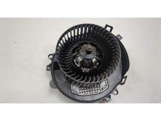 Моторчик печки  Volkswagen Passat 8 2015-        