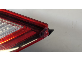 Задний фонарь        Volkswagen Passat 8 2015- 