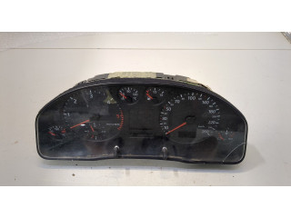 Панель приборов  Audi A6 (C5) 1997-2005       4B0919860N     