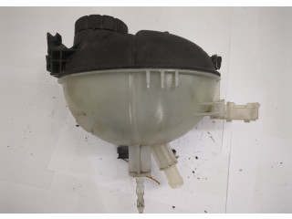 Бачок расширительный  Mercedes C W204 2006-2015    