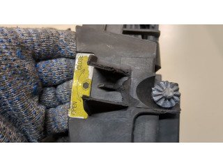 Фара передняя  Volkswagen Touareg 2002-2007 правая 