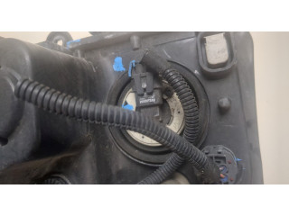 Фара передняя  Chrysler 300C 2004-2011 правая 