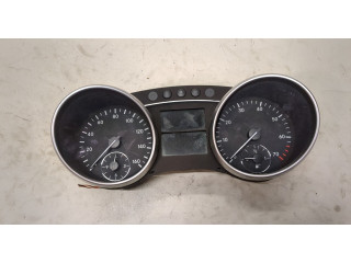 Панель приборов  Mercedes GL X164 2006-2012            